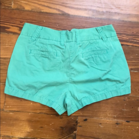 J. Crew Classic Twill Green Chino Shorts.  Size 8. - Picture 2 of 3